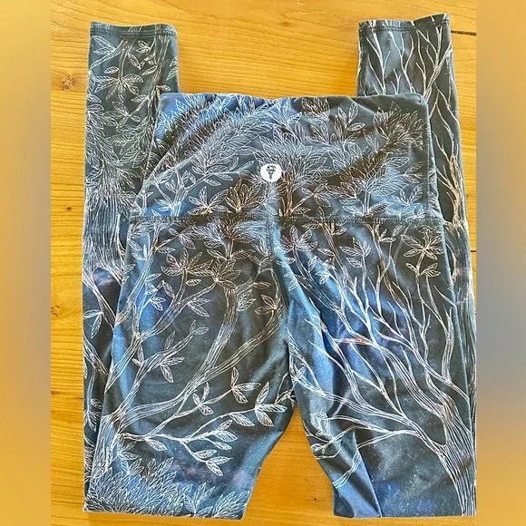 Yoga Democracy Root to Rise Leggings - Picture 2 of 7